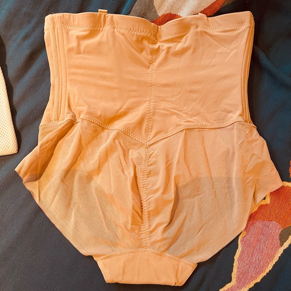 Honeylove High-Waisted SuperPower Brief size XL, sand color - Picture 6 of 9